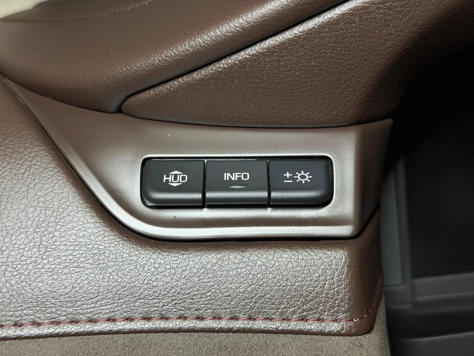 Used 2015 Cadillac Escalade Premium AWD/4WD image 37