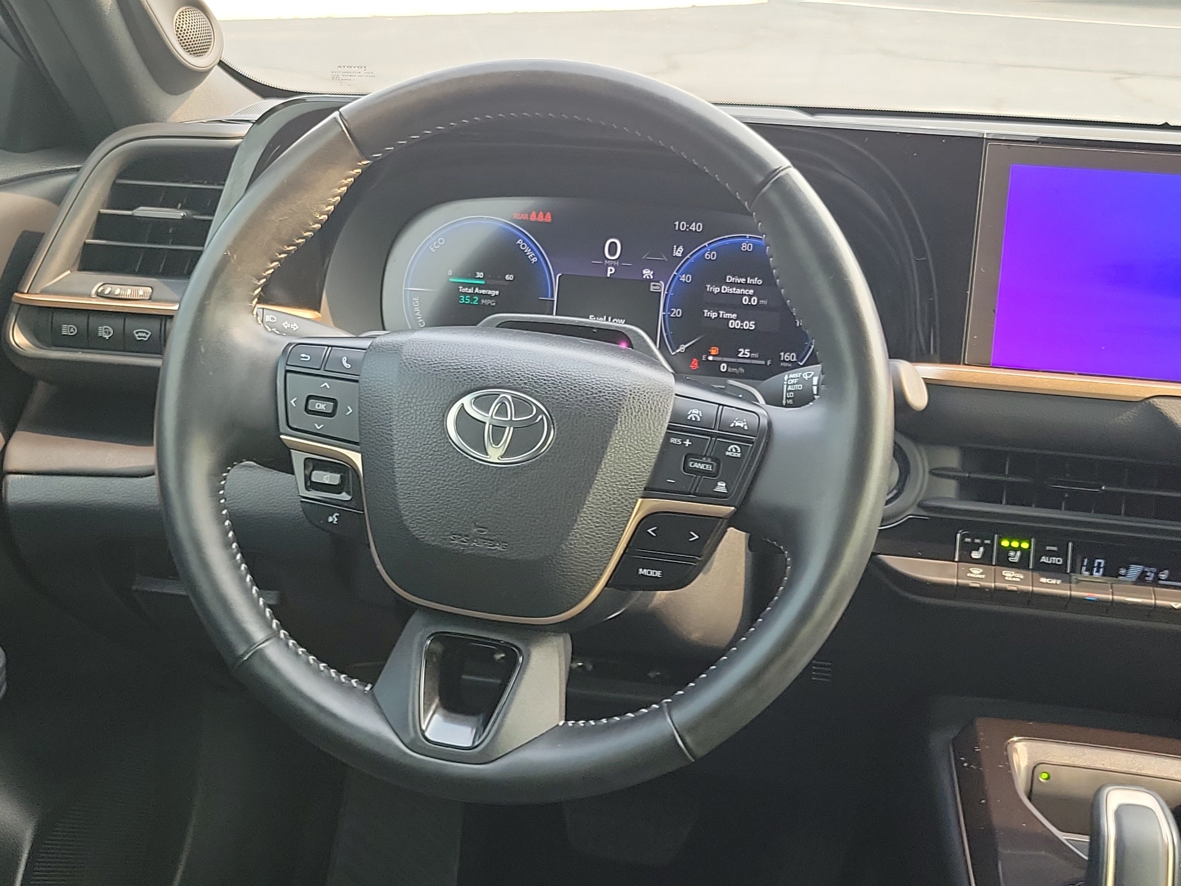 Certified 2025 Toyota Crown Signia w/ Advanced Technology Package AWD/4WD image 23