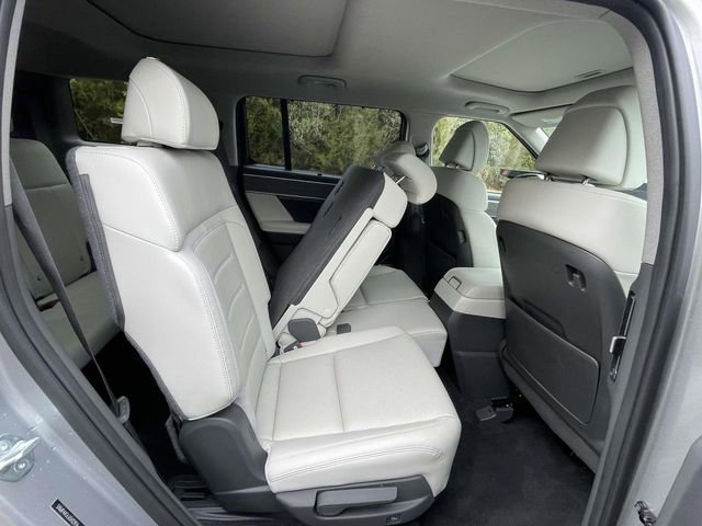 Used 2025 Hyundai Santa Fe Limited image 36