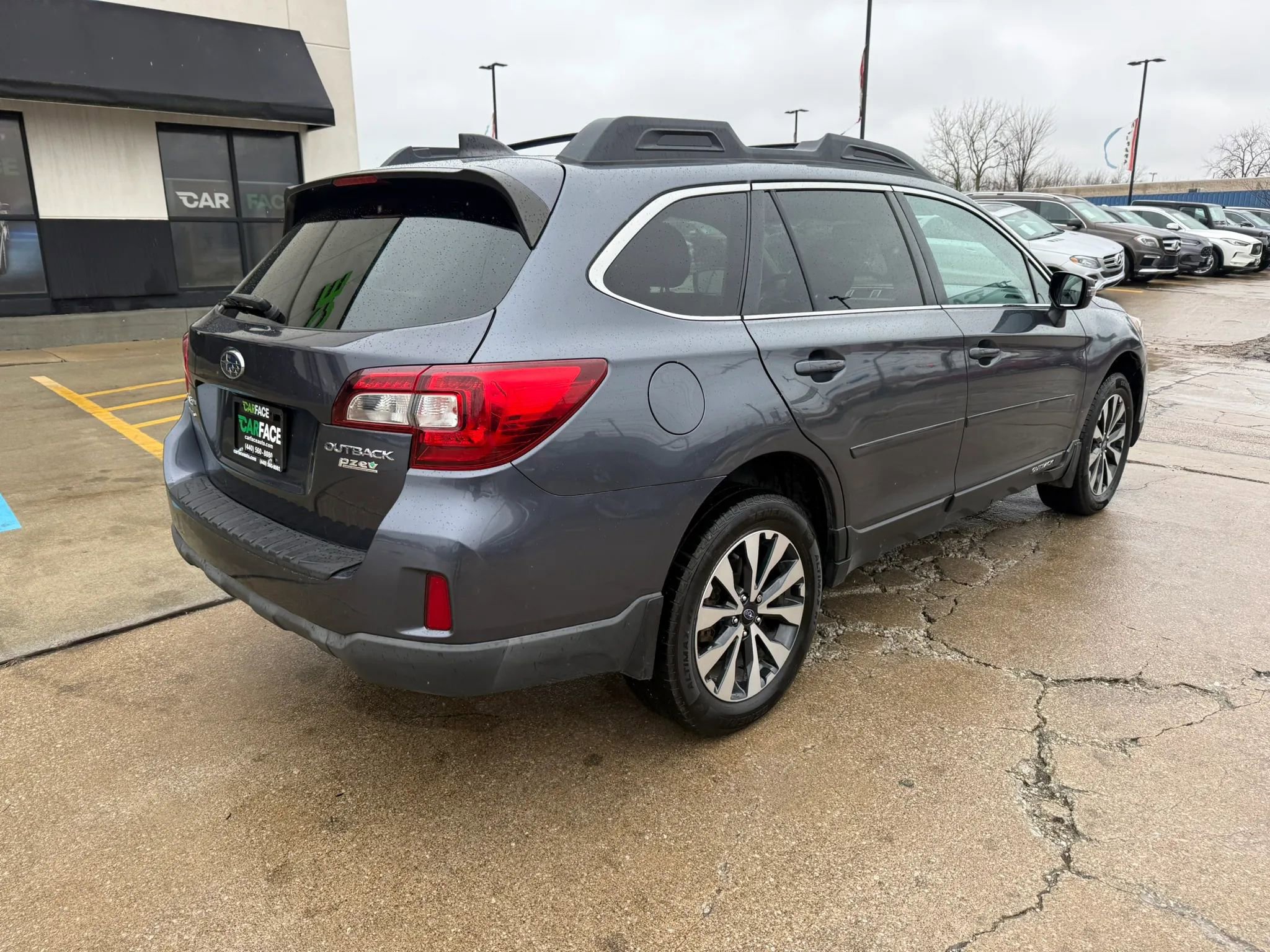 Used 2017 Subaru Outback 2.5i Limited AWD/4WD image 17