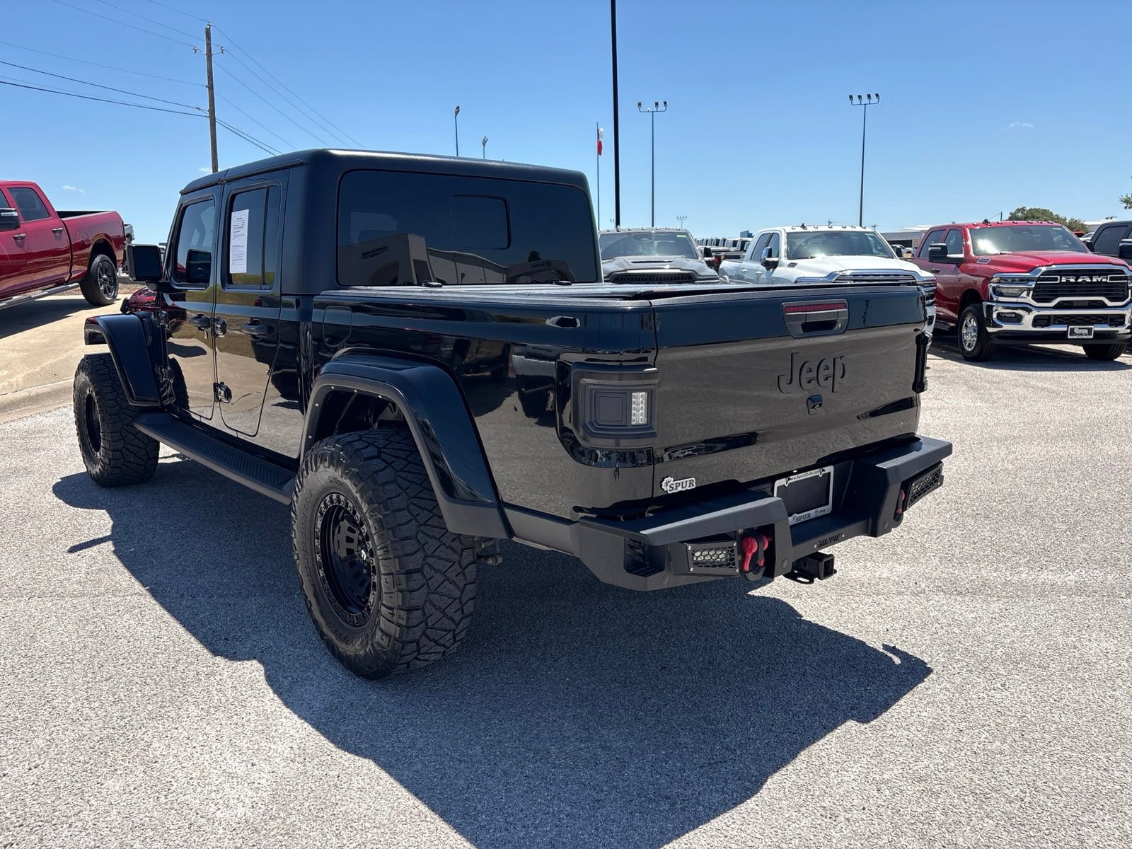 Used 2023 Jeep Gladiator Sport AWD/4WD image 4