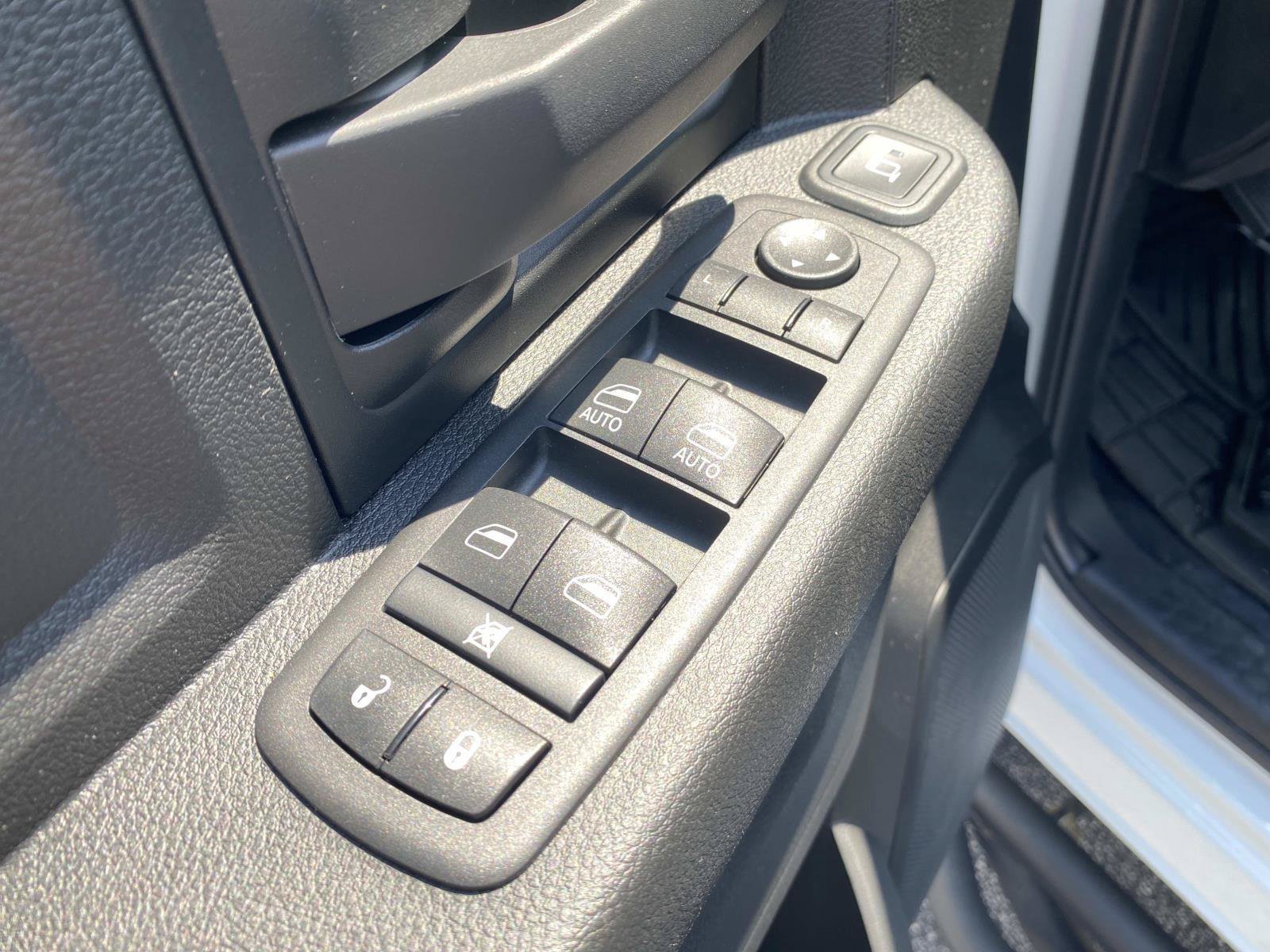 Used 2024 RAM 2500 Tradesman AWD/4WD image 21