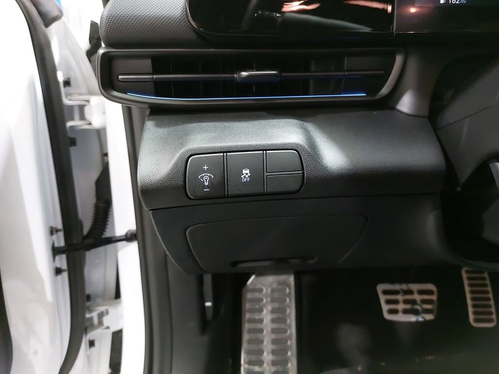 Certified 2024 Hyundai Elantra N Line image 27