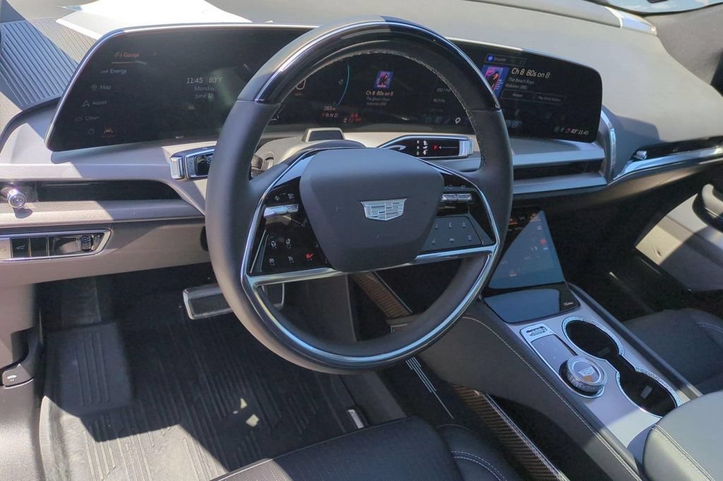 Certified 2026 Cadillac Vistiq Sport w/ LPO, Floor Liner Package AWD/4WD image 9