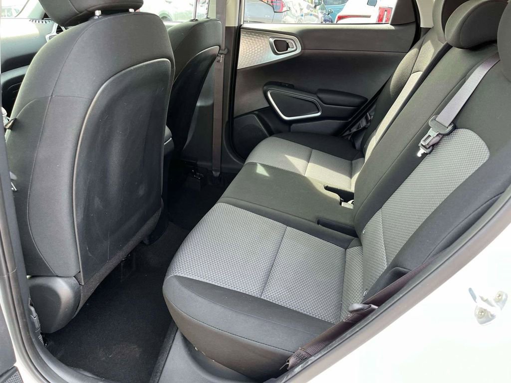 Used 2020 Kia Soul LX image 6
