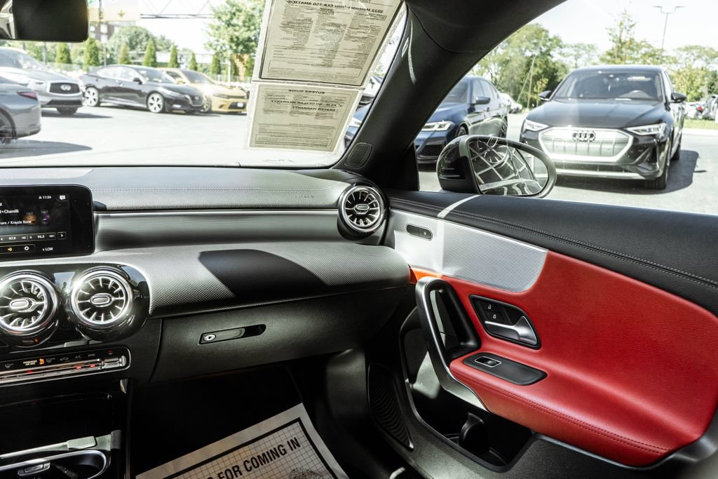 Used 2022 Mercedes-Benz CLA 250 4MATIC image 13