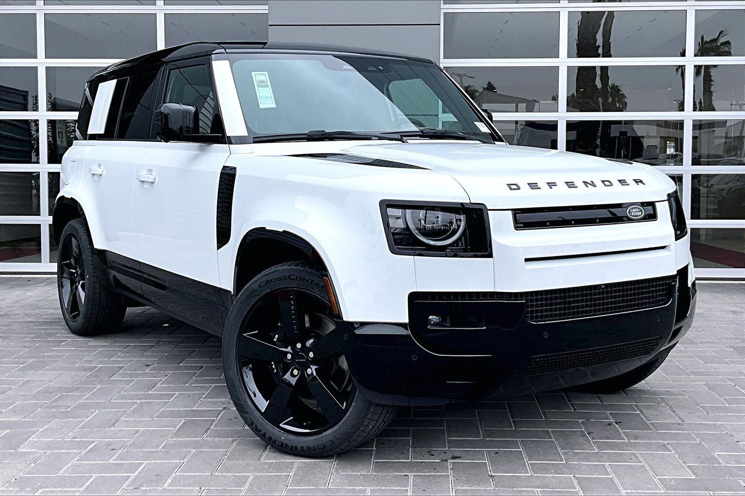 New 2026 Land Rover Defender 110 V8 AWD/4WD image 2