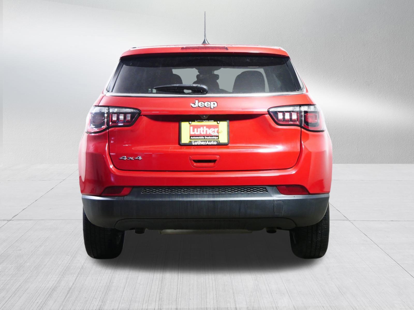 Used 2023 Jeep Compass Sport image 6