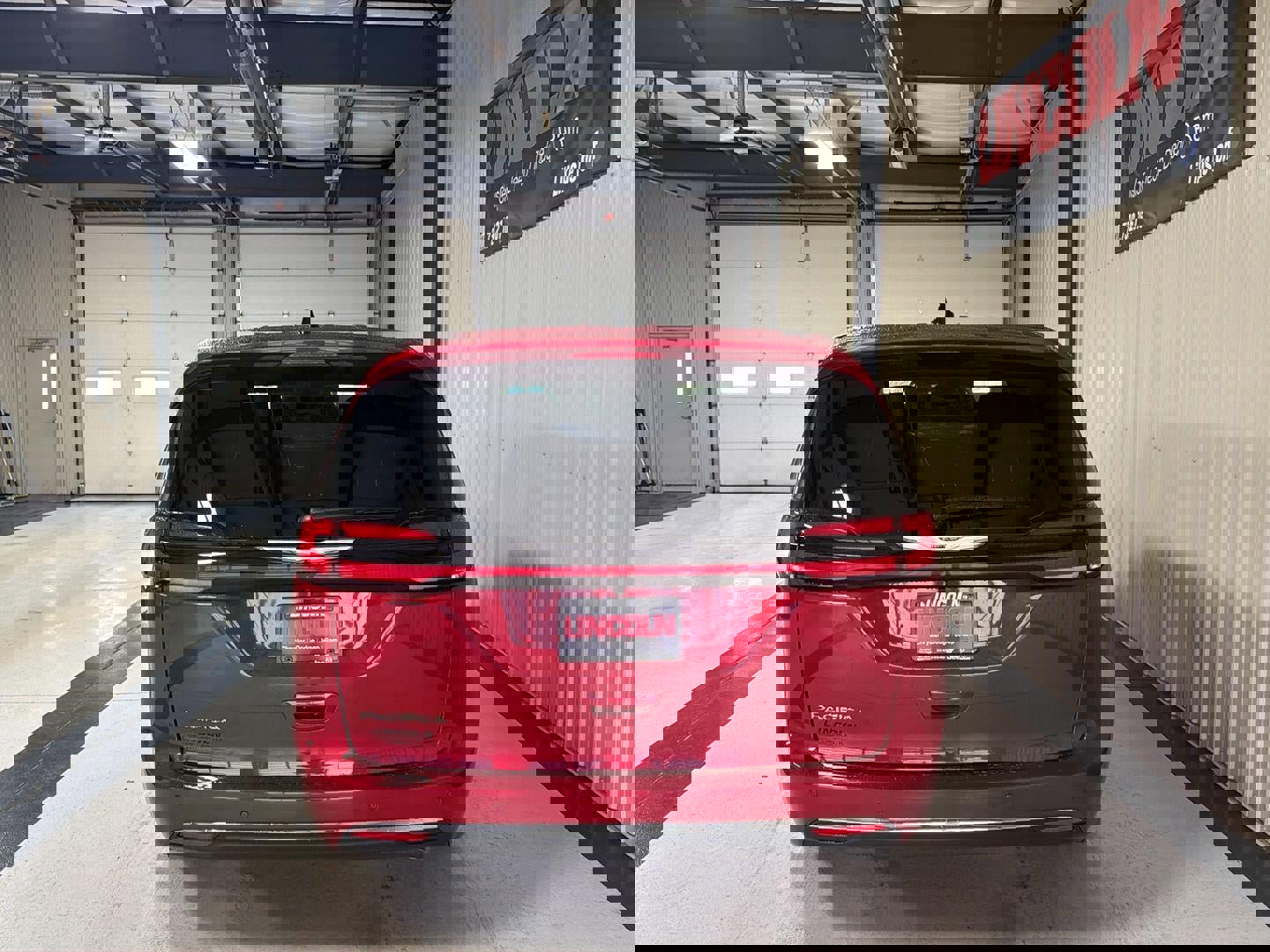 New 2026 Chrysler Pacifica Select image 8