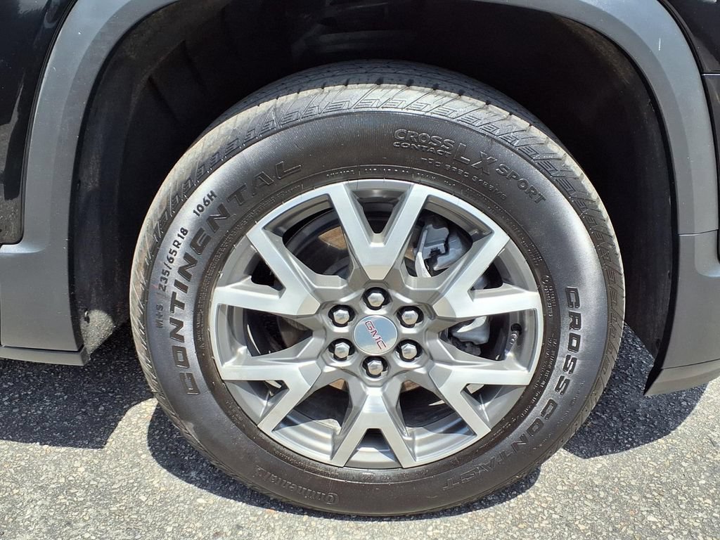 Certified 2023 GMC Acadia SLE w/ Driver Convenience Package FWD image 4