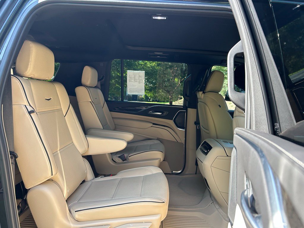 Used 2024 Cadillac Escalade ESV Premium Luxury w/ LPO, Floor Liner Package AWD/4WD image 51