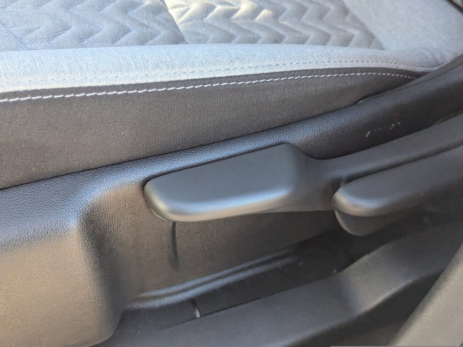 Used 2024 Chevrolet Equinox LS image 24