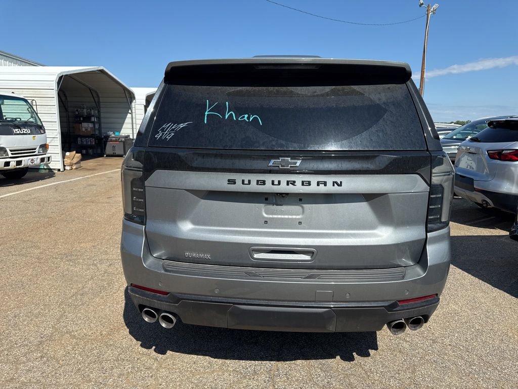 Used 2025 Chevrolet Suburban Z71 w/ Z71 Off-Road Package AWD/4WD image 3