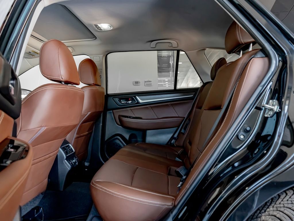 Used 2018 Subaru Outback 3.6R Touring image 24