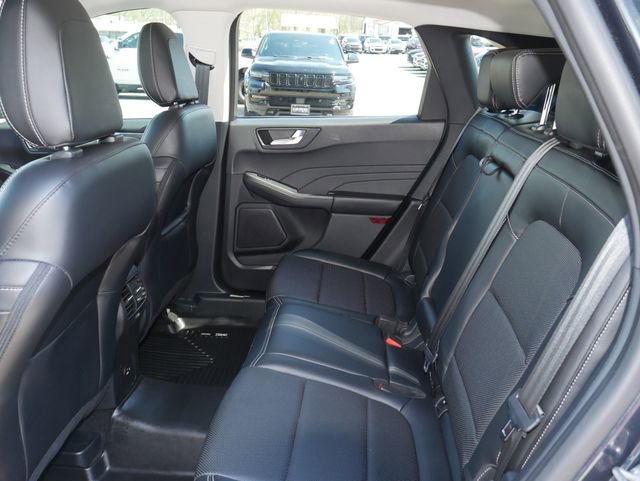 Used 2022 Ford Escape Titanium image 24