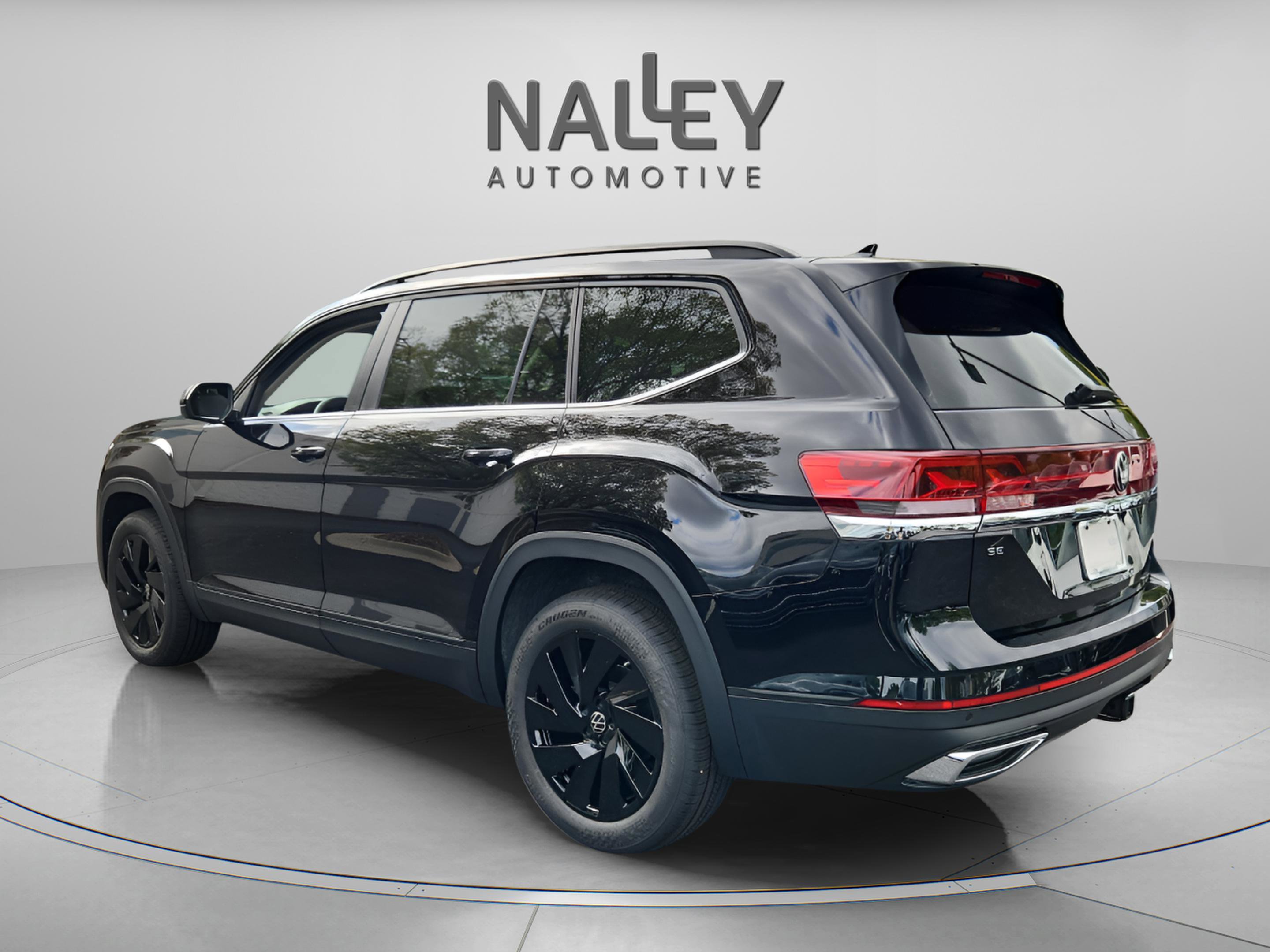 New 2026 Volkswagen Atlas SE image 3