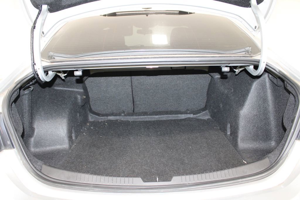 Used 2019 Chevrolet Malibu LS image 13