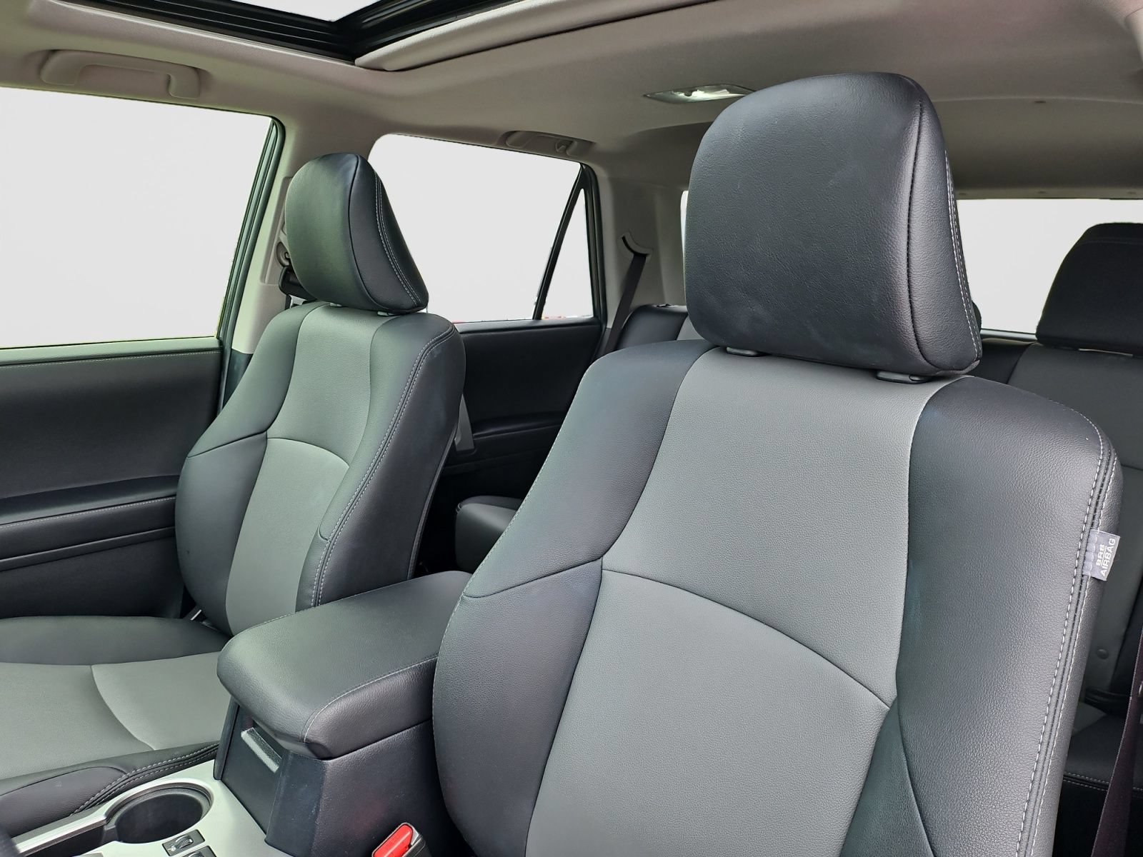 Used 2023 Toyota 4Runner SR5 Premium w/ Moonroof Package RWD image 17