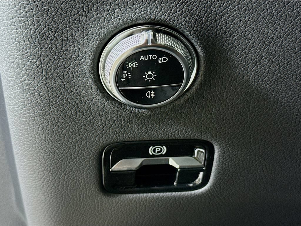 Certified 2026 Mercedes-Benz GLC 300 4MATIC image 10