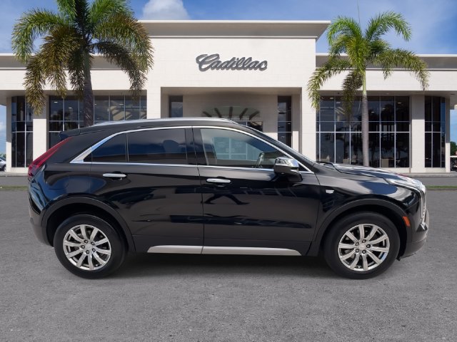 Used 2023 Cadillac XT4 Premium Luxury w/ Technology Package FWD image 16