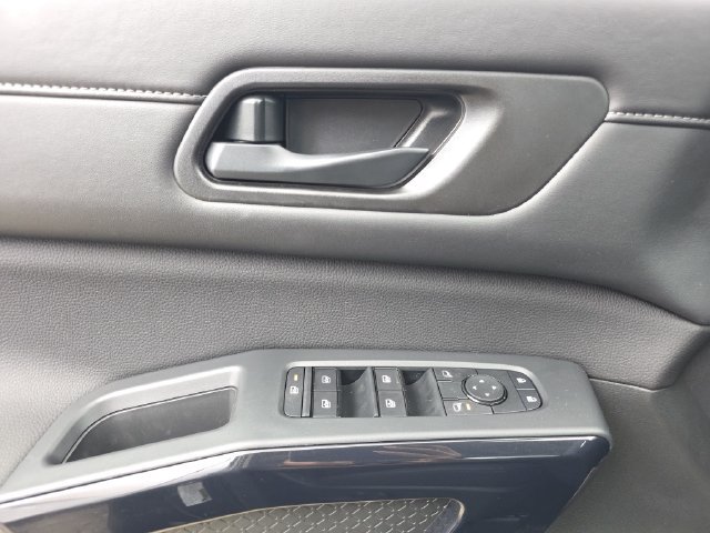 New 2026 Nissan Pathfinder SV w/ SV Premium Package FWD image 32
