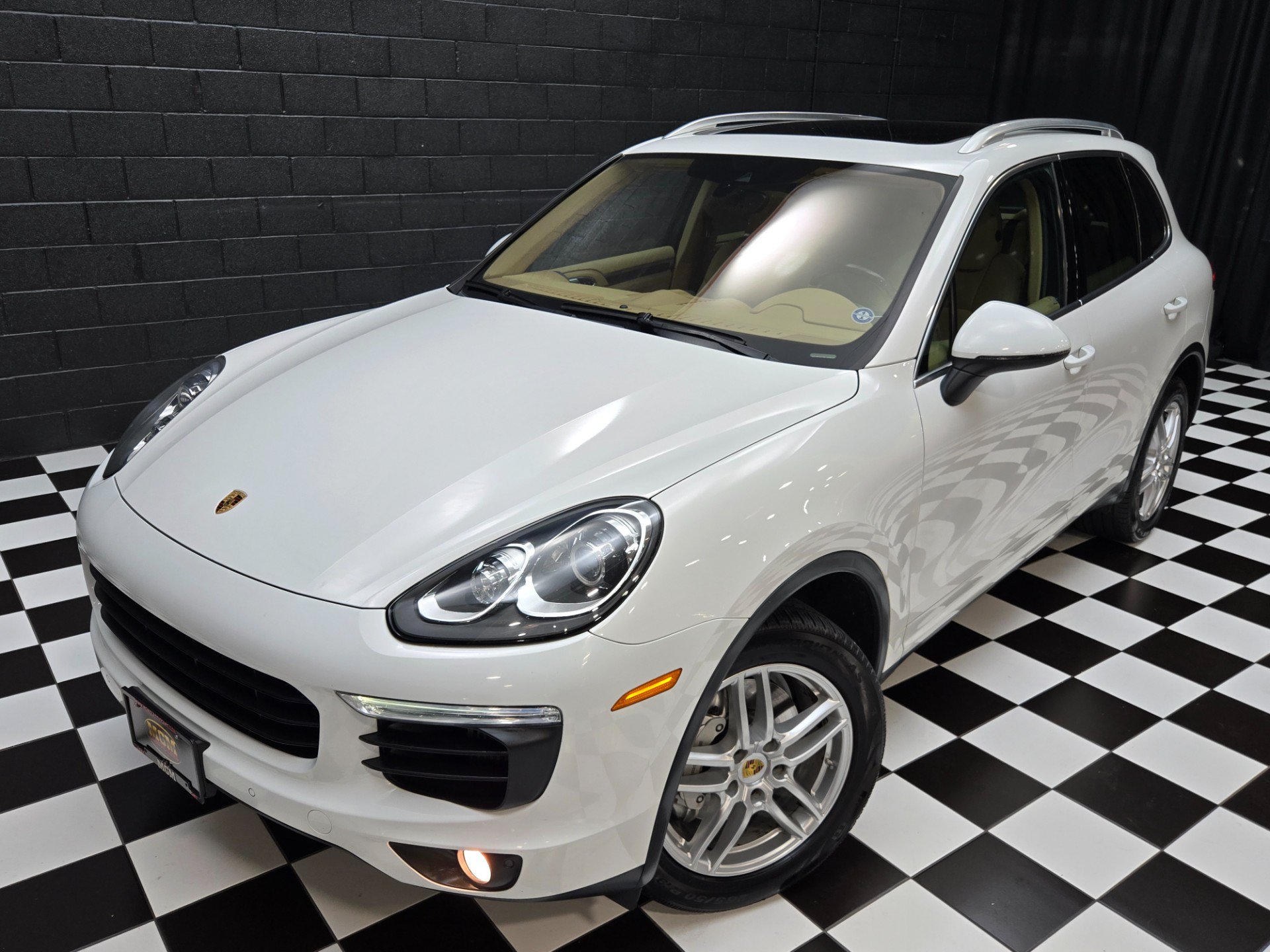 Used 2017 Porsche Cayenne S AWD/4WD image 14