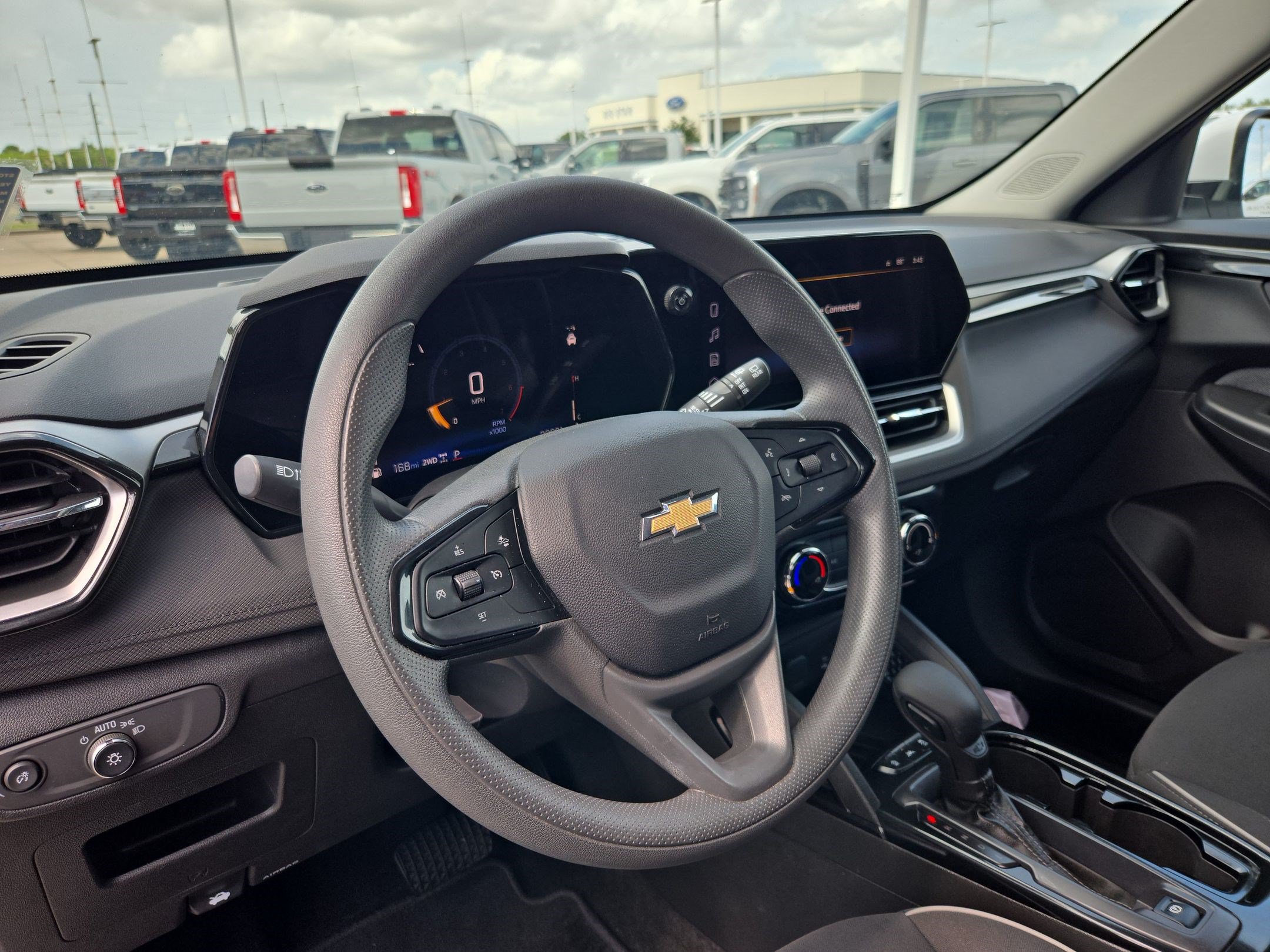 Used 2025 Chevrolet TrailBlazer LT AWD/4WD image 16
