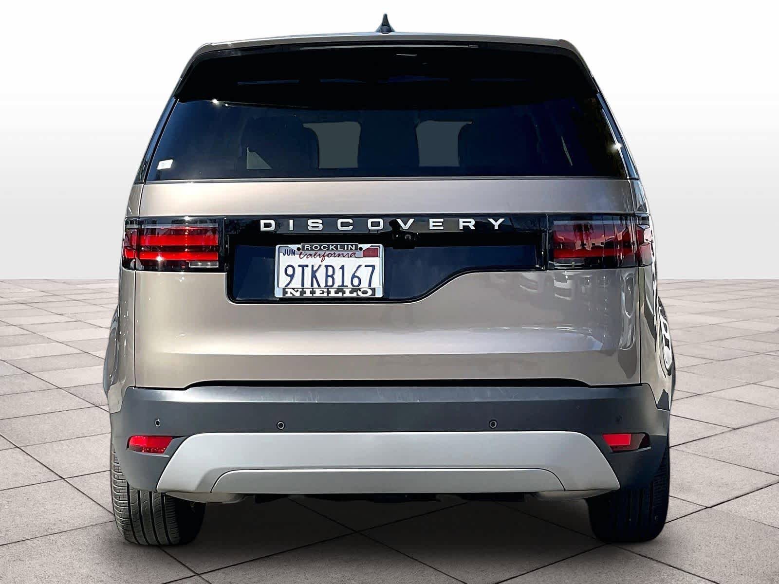 Used 2025 Land Rover Discovery S AWD/4WD image 4