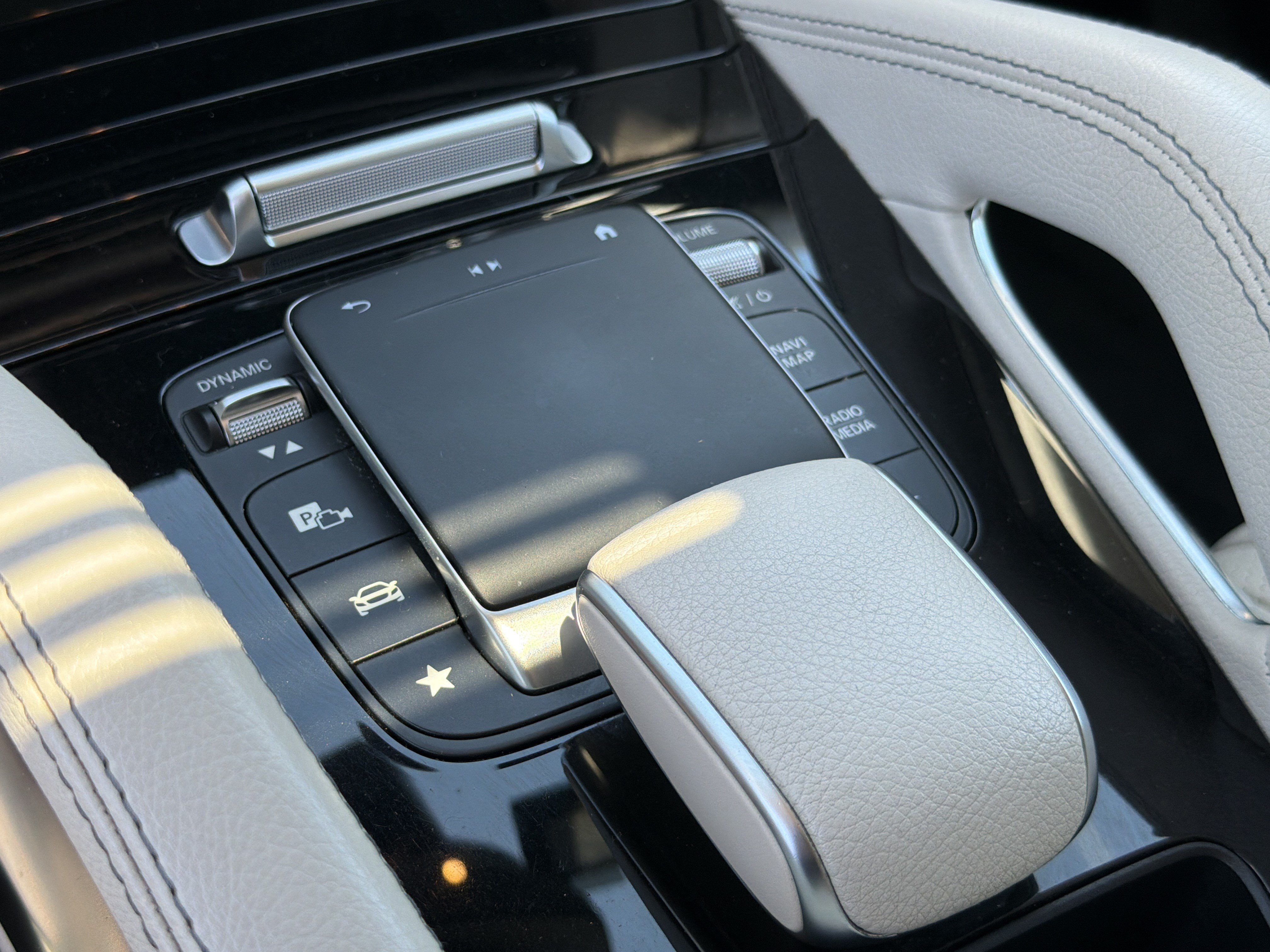 Used 2022 Mercedes-Benz GLE 350 image 8