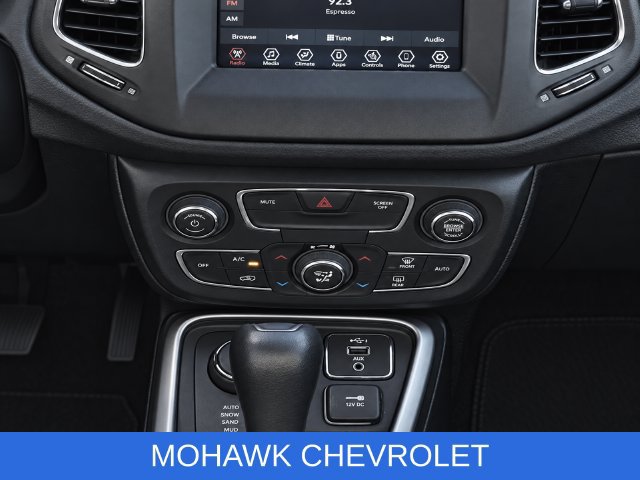 Used 2021 Jeep Compass Latitude w/ Convenience Group AWD/4WD image 11
