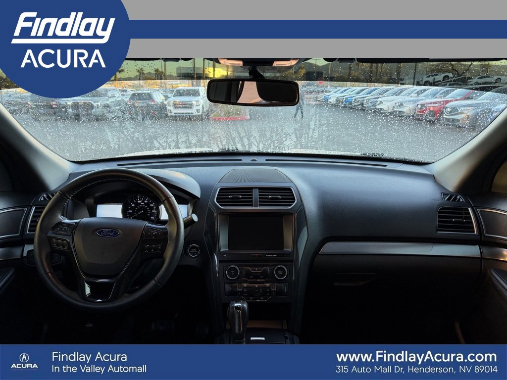 Used 2018 Ford Explorer XLT w/ Equipment Group 202A image 13