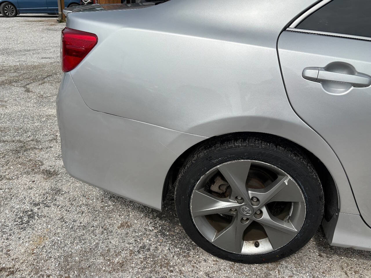 Used 2013 Toyota Camry SE w/ Convenience Pkg FWD image 16