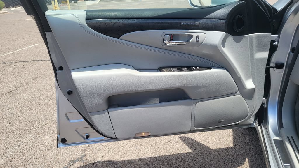 Used 2009 Lexus LS 460 AWD image 24