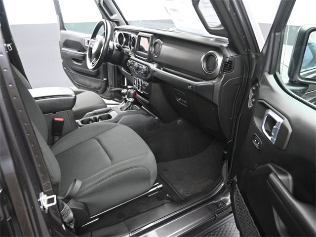 Used 2021 Jeep Gladiator Willys image 17
