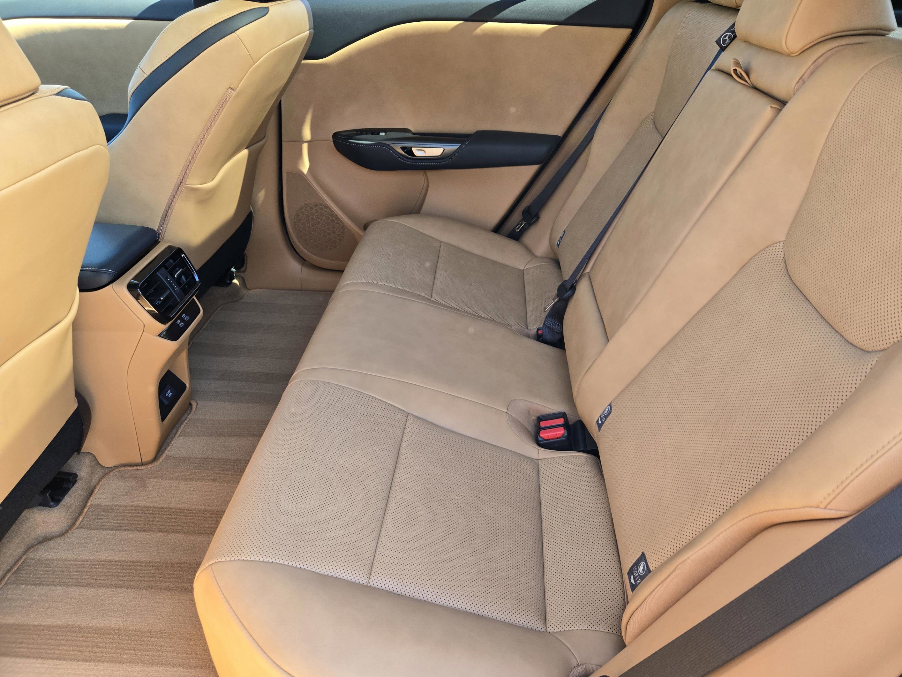 Used 2023 Lexus RZ 450e Premium w/ Accessory Package (Z1) image 39