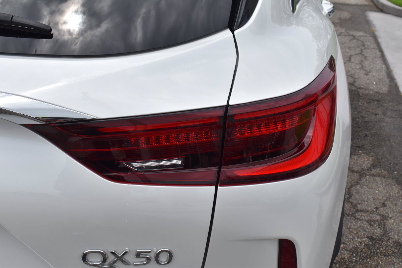 Used 2023 INFINITI QX50 Luxe FWD image 9