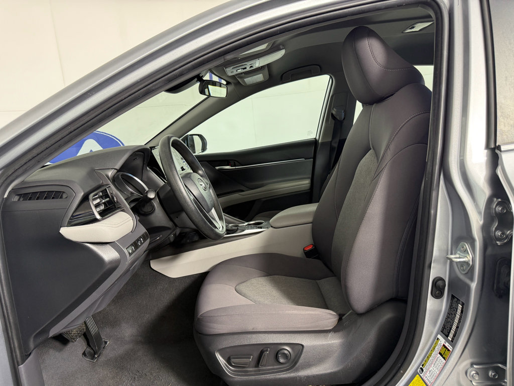 Used 2022 Toyota Camry LE image 16