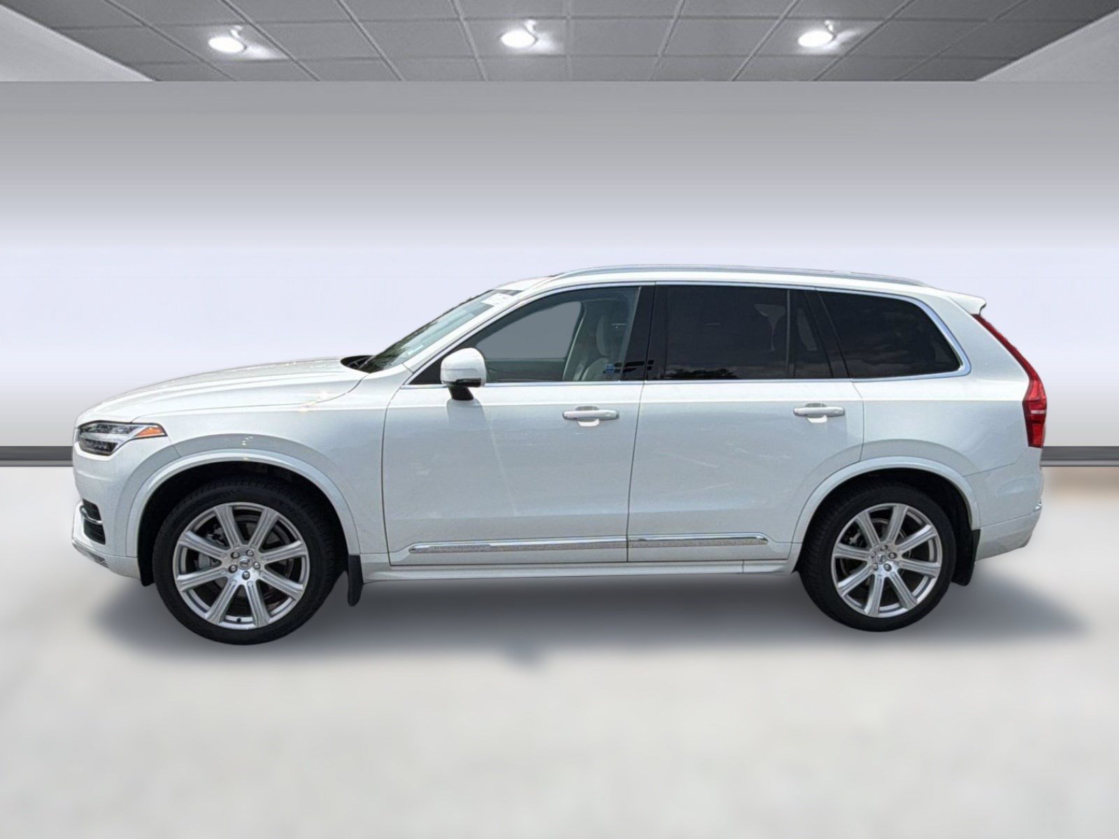 Used 2019 Volvo XC90 T6 Inscription w/ Protection Package Premier AWD/4WD image 2