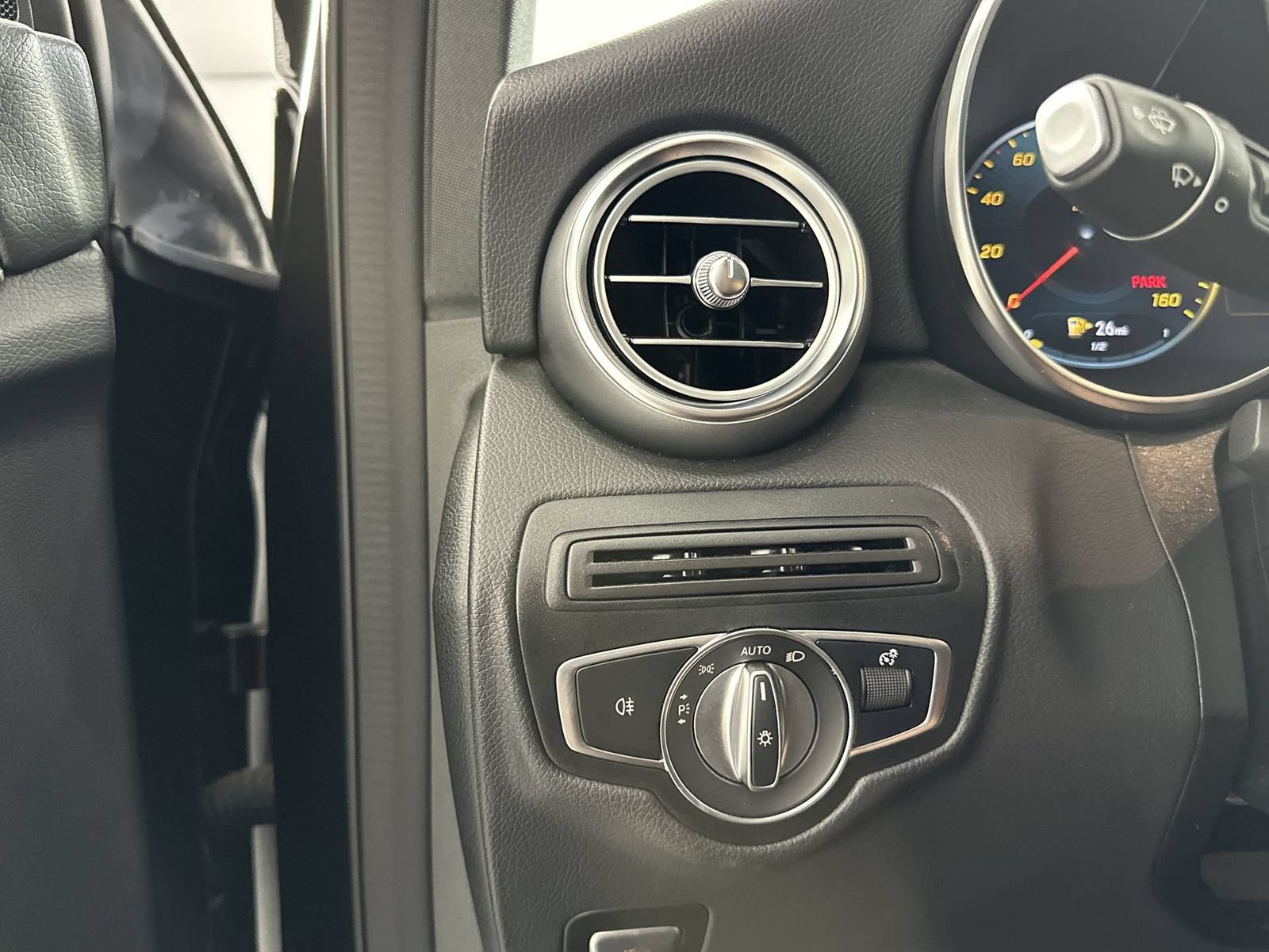 Used 2022 Mercedes-Benz GLC 300 w/ AMG Line image 18