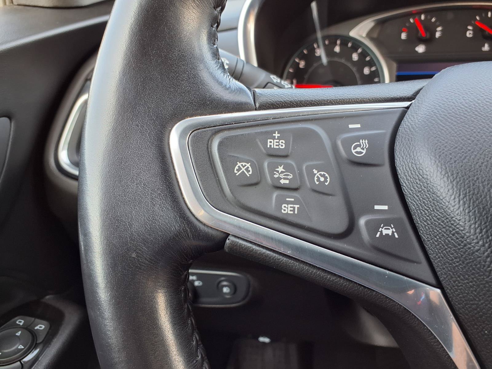 Used 2022 Chevrolet Equinox Premier FWD image 13
