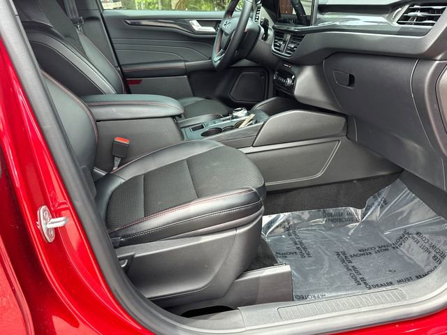 Used 2024 Ford Escape ST-Line w/ Tech Pack #1 FWD image 13