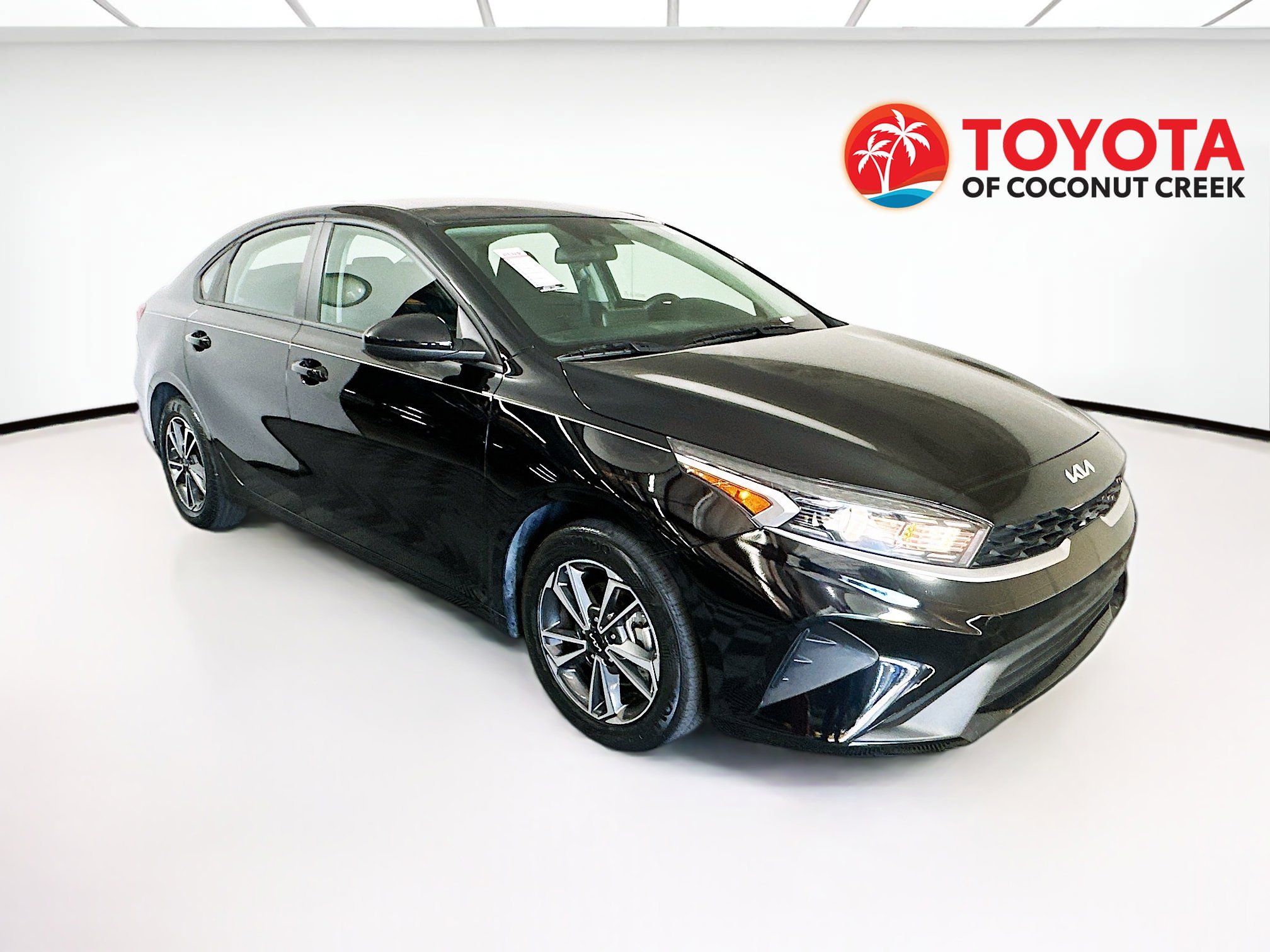 Used 2024 Kia Forte LXS FWD image 1