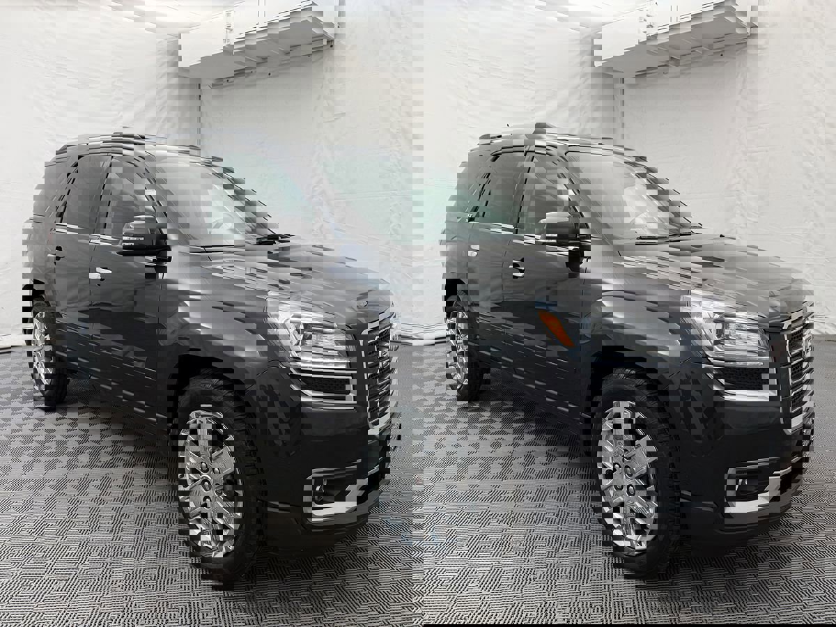 Used 2017 GMC Acadia Limited SLT image 3