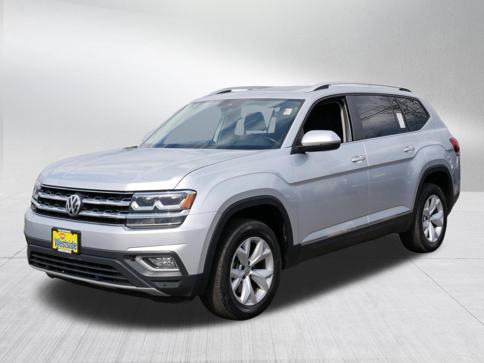 Used 2018 Volkswagen Atlas SEL FWD image 3