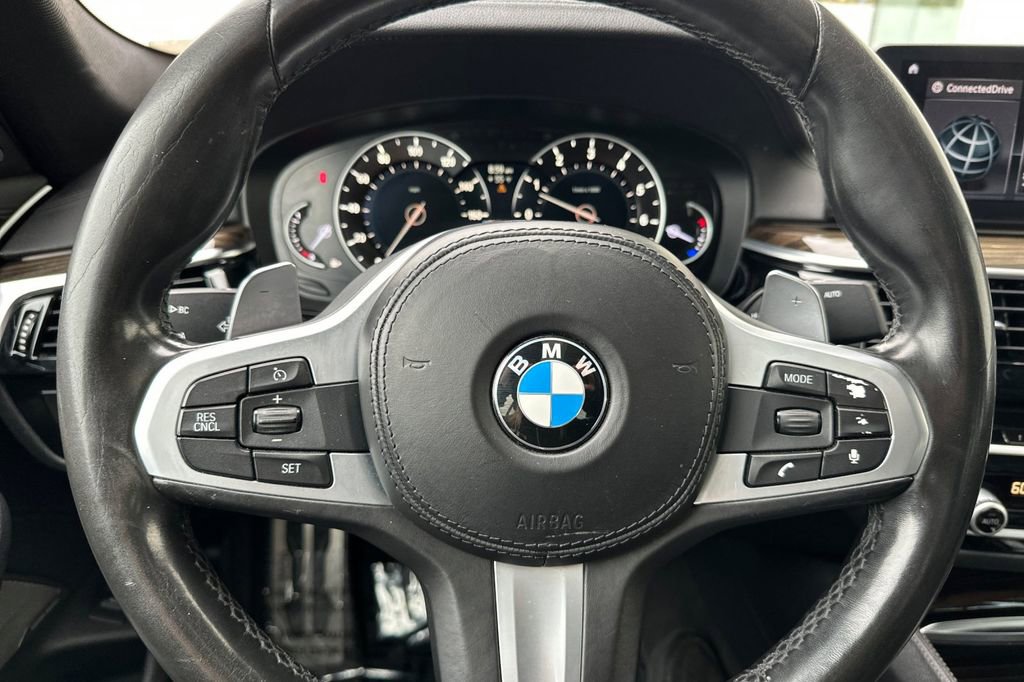 Used 2018 BMW M550i xDrive AWD/4WD image 26