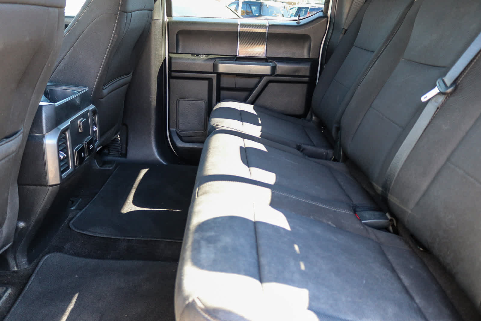 Used 2018 Ford F150 XLT w/ Equipment Group 302A Luxury RWD image 18