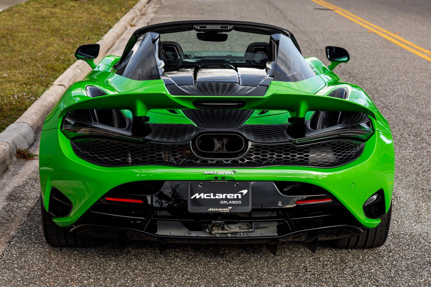 Used 2026 McLaren 750S Spider image 11