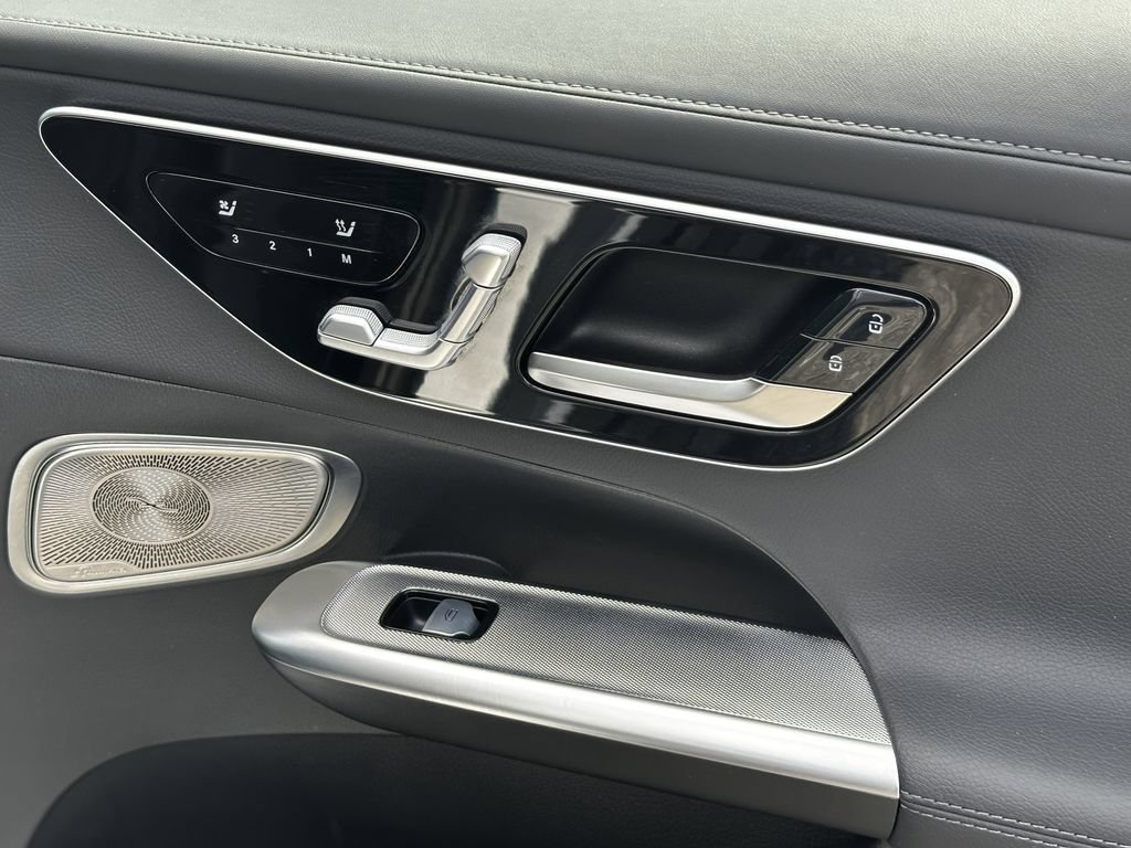 Certified 2024 Mercedes-Benz GLC 300 image 17