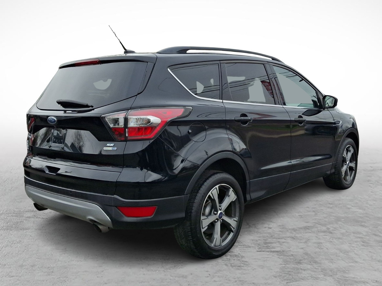 Used 2017 Ford Escape SE w/ SE Leather Comfort Package AWD/4WD image 6