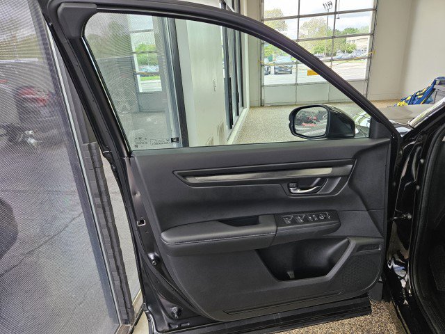 Used 2025 Honda CR-V EX image 17